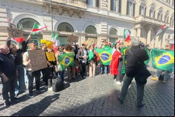 Uma das manifestações em Roma contra decreto-lei da cidadania italiana