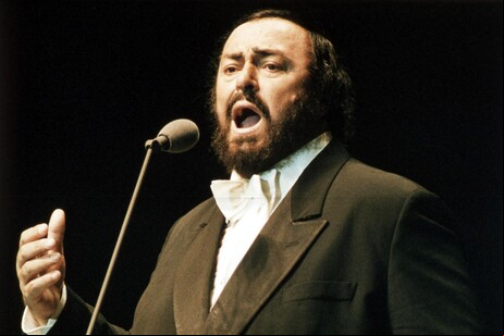 Luciano Pavarotti é um dos grandes nomes da música italiana