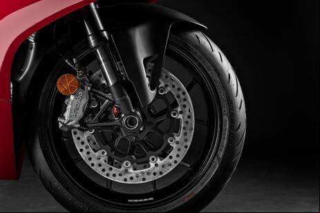 Acordo entre a MotoGP e a Pirelli está previsto para durar até 2031