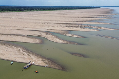 Seca no Rio Solimões em outubro de 2024