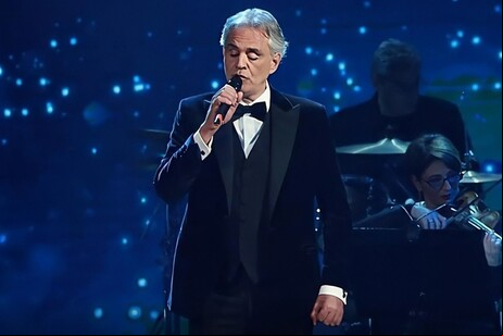 Bocelli durante apresentação em Bogotá, capital da Colômbia