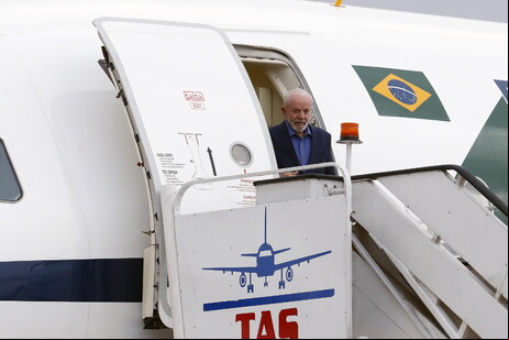 Avião com presidente Lula no México, em setembro de 2024