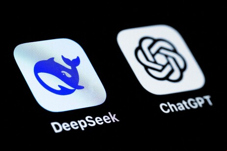 DeepSeek e ChatGPT, dois dos chatbots mais usados pelos internautas