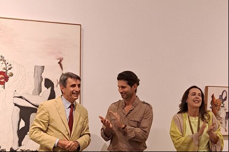 Cortese durante inauguração da mostra de Salvatore