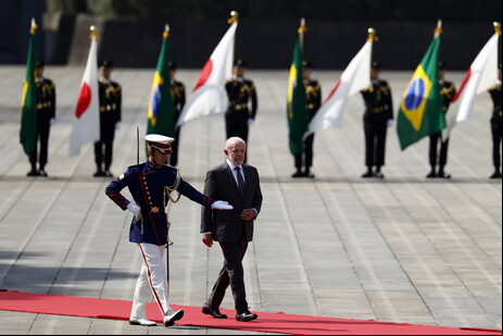 Presidente Lula chega ao Palácio Imperial de Tóquio, no Japão