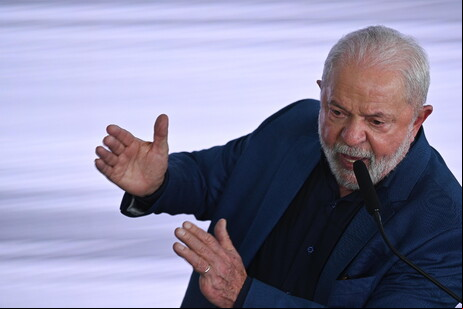 Presidente Lula viajou acompanhado de ministros e delegação parlamentar