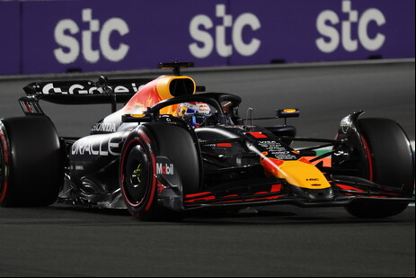 Max Verstappen em ação na Arábia Saudita