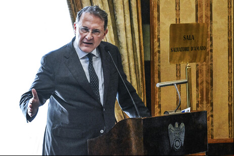 Cirielli participou da cerimônia de abertura do evento