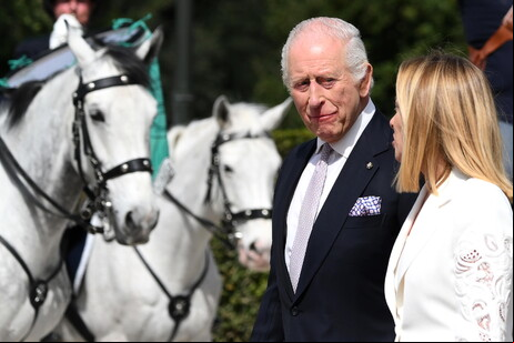 Meloni recebeu rei Charles na Villa Doria Pamphilj