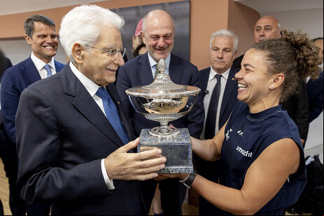 + Mattarella a Paolini, 'bravissima, giornata indimenticabile' +