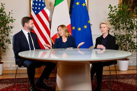 Meloni, Vance e Ursula von der Leyen durante encontro Roma