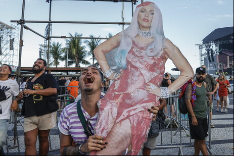 Lady Gaga se apresentará na praia de Copacabana