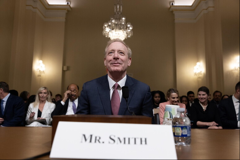 O presidente da Microsoft, Brad Smith, que se reuniu hoje com Giorgia Meloni © ANSA/EPA