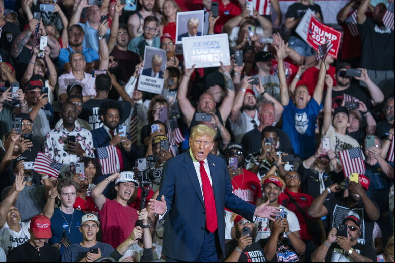 Donald Trump durante comício na Filadélfia - TODOS OS DIREITOS RESERVADOS