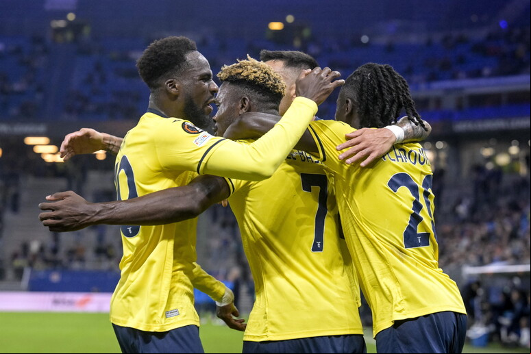Em campo neutro, Lazio superou o Dínamo Kiev por 3 a 0 na Alemanha © ANSA/EPA