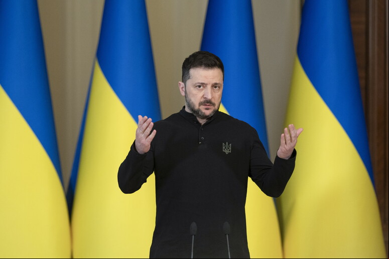 Zelensky conversou com Parolin sobre paz na Ucrânia - TODOS OS DIREITOS RESERVADOS