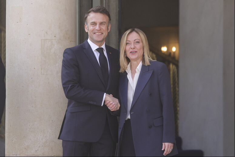 Emmanuel Macron recebe a premiê da Itália, Giorgia Meloni - TODOS OS DIREITOS RESERVADOS