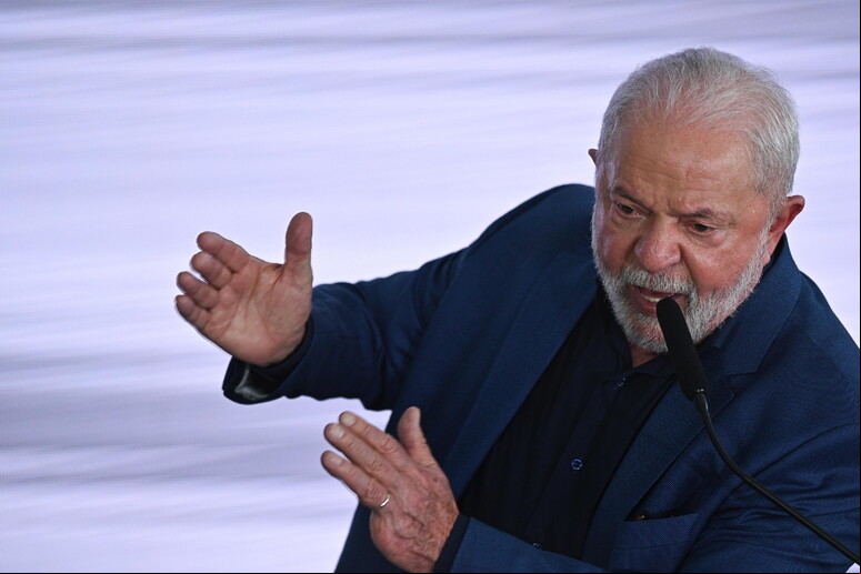 Arremetida da aeronave de Lula ocorreu em razão do vento forte - TODOS OS DIREITOS RESERVADOS