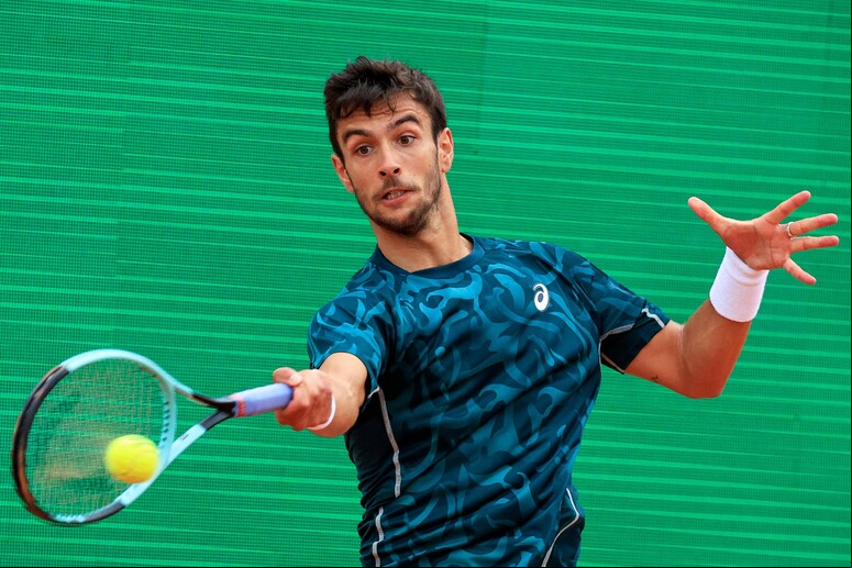 Atleta toscano bateu o oponente de virada por 2 sets a 1, com parciais de 1/6, 6/4 e 7/6 © ANSA/AFP