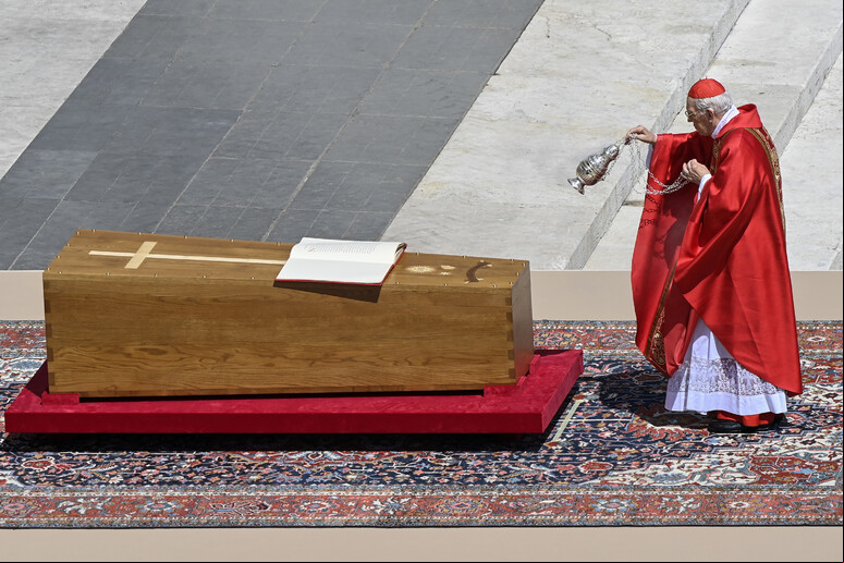 Prima de papa disse que morte de Francisco  'foi muito difícil ' - TODOS OS DIREITOS RESERVADOS