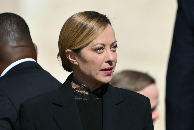 Giorgia Meloni participou de funeral do Papa no Vaticano © ANSA/AFP