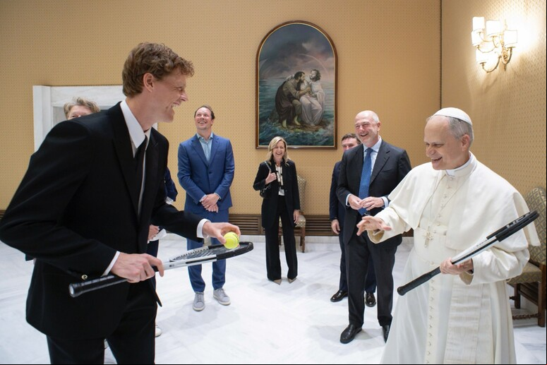 Sinner e papa Leão XIV durante uma audiência privada no Vaticano - TODOS OS DIREITOS RESERVADOS