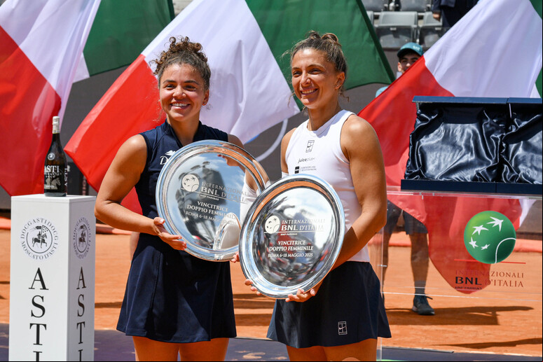Paolini e Errani ganharam título pela segunda vez seguida - TODOS OS DIREITOS RESERVADOS
