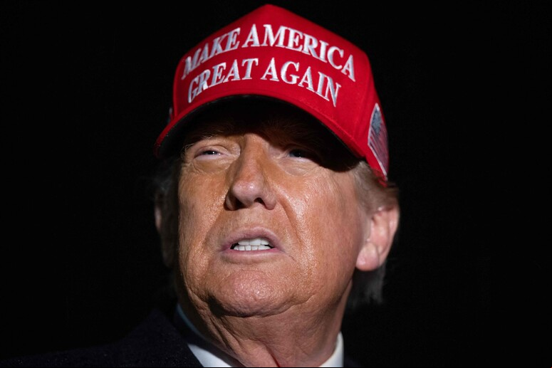 Donald Trump se disse  'honrado ' por aumentar tarifas © ANSA/AFP